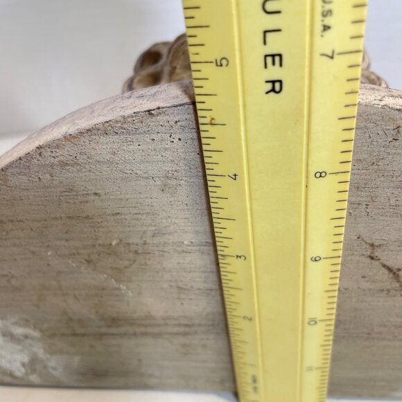 Vintage-Inspired Wall-Mounted Decorative Plaster Shelf With Sculpted Face Motif - Picture 10 of 10